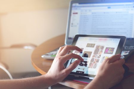 Sitios y aplicaciones para planear un viaje económico