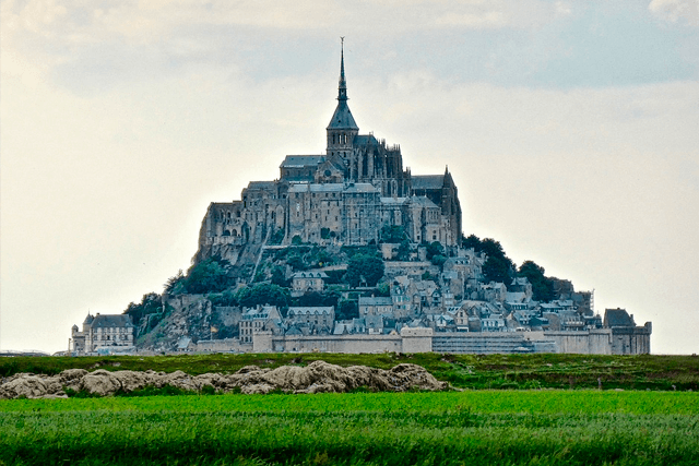 Lugares turísticos de Francia: Mont St Michel