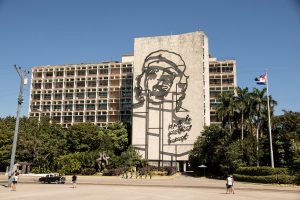 Plaza de la Revolución: visitar al viajar a Cuba desde Colombia