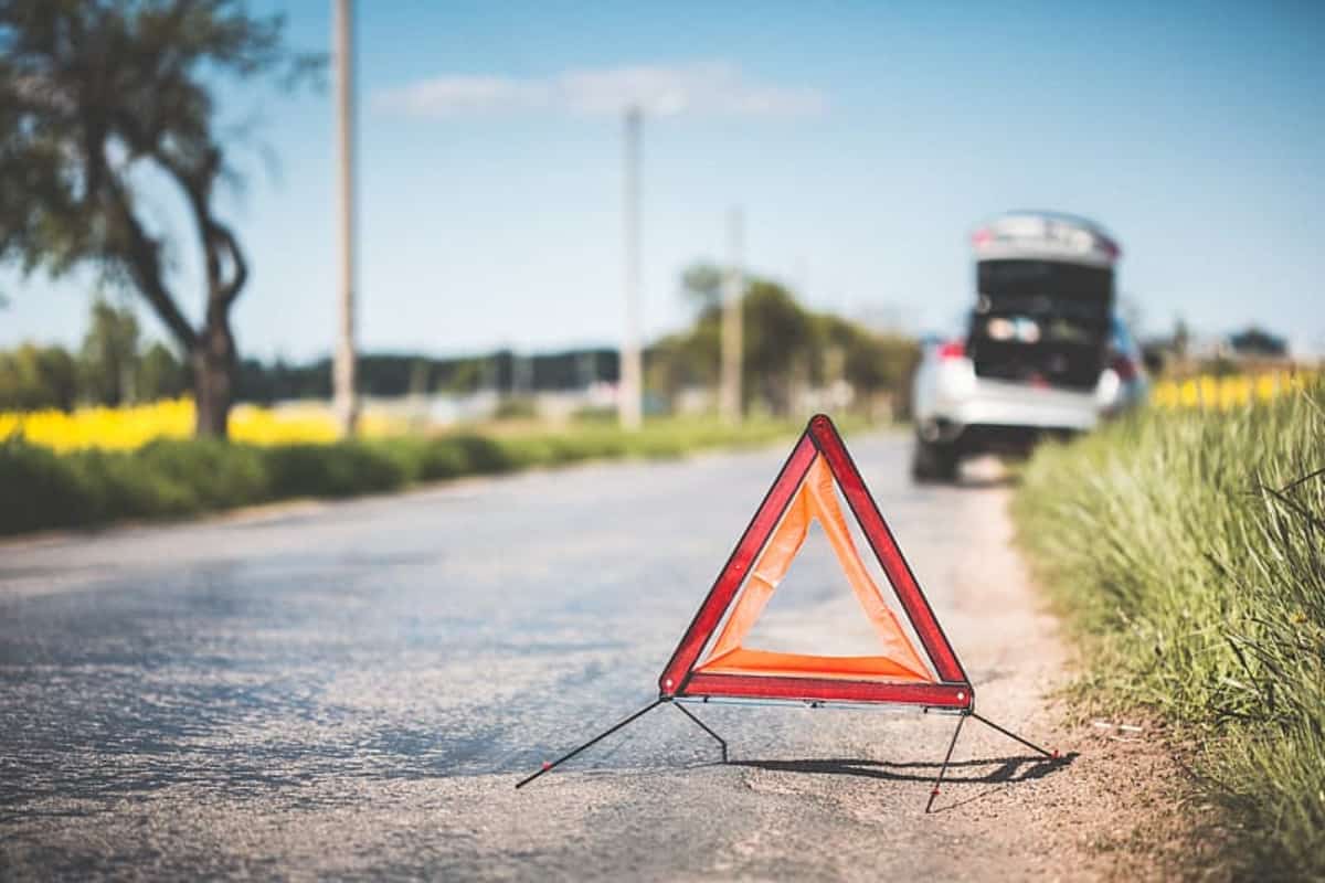 Varado en carretera: ¿Qué hacer en esta situación? - ComparaOnline